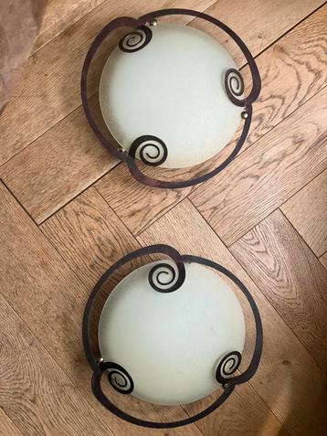 Vintage plafondlamp 2x plafonnière met gesatineerd melkglas beschikbaar voor biedingen