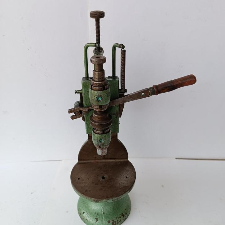 horlogemakers Miniature Tapping Precision Drill Press, Antiek en Kunst, Antiek | Gereedschap en Instrumenten, Verzenden