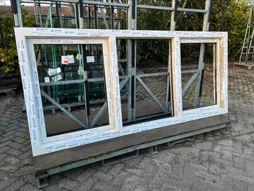 Kunststof kozijn beschikbaar voor biedingen
