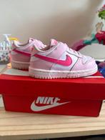 Nike Dunk Low Triple Pink - Maat 22, Ophalen of Verzenden, Zo goed als nieuw, Meisje, Schoentjes