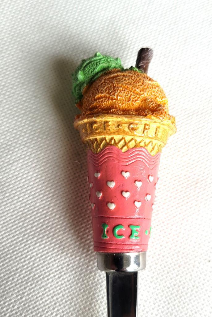 3D Lepeltje ijsje / ice cream, Verzamelen, Porselein, Kristal en Bestek, Zo goed als nieuw, Bestek, Metaal, Ophalen of Verzenden