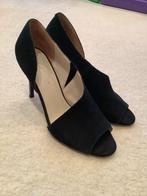 Prachtige zwarte hakken pumps van Karen Millen, 39., Kleding | Dames, Schoenen, Pumps, Karen Millen, Zwart, Ophalen of Verzenden