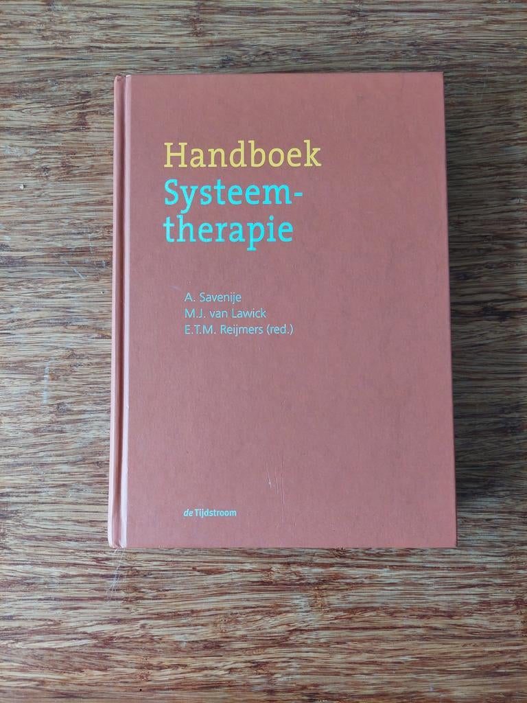 Handboek Systeemtherapie - A. Savertije, Boeken, Ophalen of Verzenden, Zo goed als nieuw, Overige onderwerpen, A. Savertije
