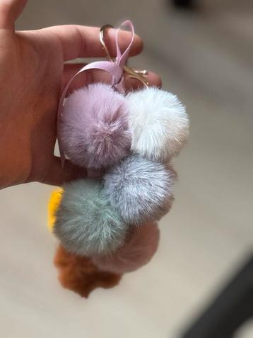 Nieuwe Faux Fur Sleutelhanger / Bagcharm beschikbaar voor biedingen