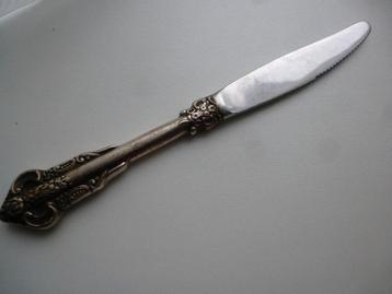 Sola Elite Florence kaasschaaf en verzilverd groot mes beschikbaar voor biedingen