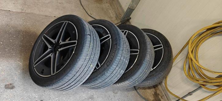 AMG 18" BREEDSET S206 C KLASSE C300E MERCEDES ORIGINEEL, Auto-onderdelen, Banden en Velgen, Banden en Velgen, Zomerbanden, 18 inch