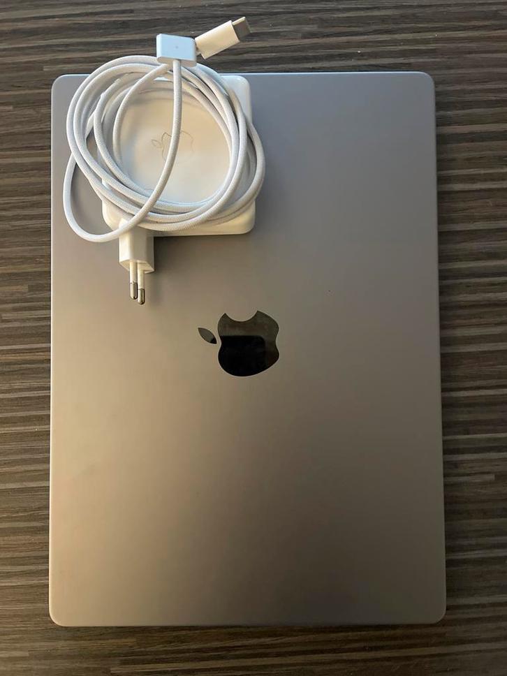 MacBook Pro 14" M1 Pro - 32GB RAM - 512GB SSD - Zilver, Computers en Software, Apple Macbooks, Zo goed als nieuw, MacBook Pro