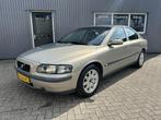 Volvo S60 2.4 Handbak Airco Cruise APK! (bj 2003), Auto's, 1442 kg, Zwart, Beige, Bedrijf