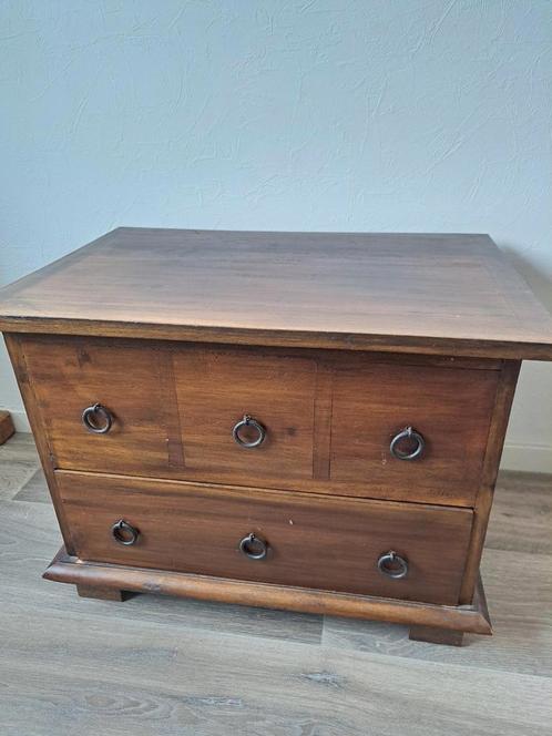 Bijzonder apart kastje bijzettafeltje kist klep teak hout, Huis en Inrichting, Kasten | Ladekasten, Zo goed als nieuw, Minder dan 100 cm