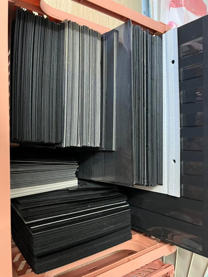 Kratje vol lege insteekhoesjes, Postzegels en Munten, Munten en Bankbiljetten | Toebehoren, Overige typen, Ophalen of Verzenden