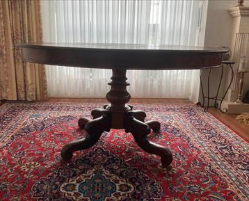 Mooie antieke eettafel ovaal beschikbaar voor biedingen