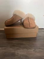Heerlijke Uggs Nieuw, Kleding | Dames, Schoenen, Ophalen of Verzenden, Zo goed als nieuw, Bruin, Pantoffels of Sloffen
