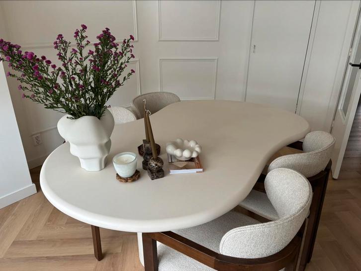 Beton cire organische eettafel 180cm, Huis en Inrichting, Tafels | Eettafels, Zo goed als nieuw, 50 tot 100 cm, 200 cm of meer