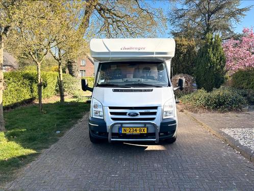 Challenger genesis 44 met enkele bedden, Caravans en Kamperen, Campers, Particulier, Half-integraal, tot en met 3, Ophalen