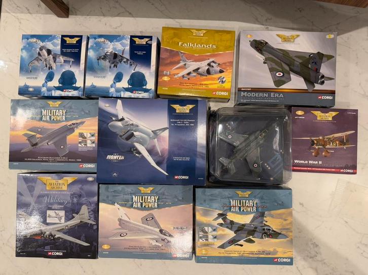 1/72 Corgi diecast schaalmodellen f-4 harrier lightning b-29, Verzamelen, Luchtvaart en Vliegtuigspotten, Zo goed als nieuw, Schaalmodel