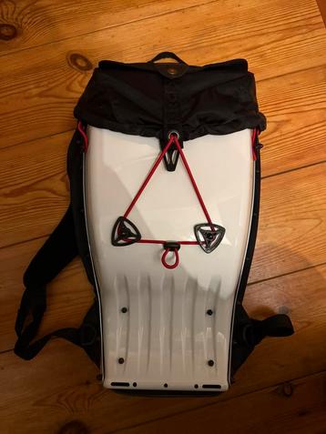 Ergo hardshell rugtas rug tas boblbee rugzak hard shell beschikbaar voor biedingen