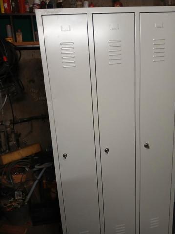 Lockerkast beschikbaar voor biedingen