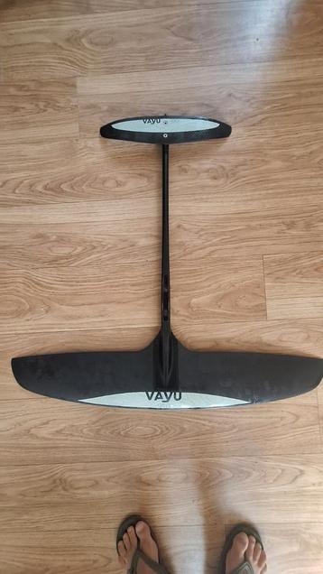 Vayu Wingfoil Set – 40L Hi-Flyr board + 910 front wing – Top beschikbaar voor biedingen