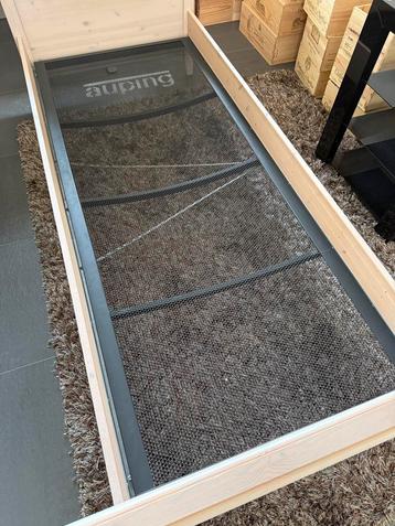 1pers bed + Auping vlakke bodem + matras 90x220 beschikbaar voor biedingen