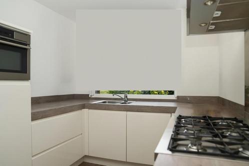 Hoogglans witte keuken met inbouwapparatuur, Huis en Inrichting, Keuken | Complete keukens, Gebruikt, U-keuken, Wit, Kunststof