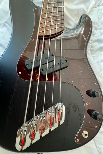 Dingwall Super P 5-string super PZ5(CANADA) beschikbaar voor biedingen