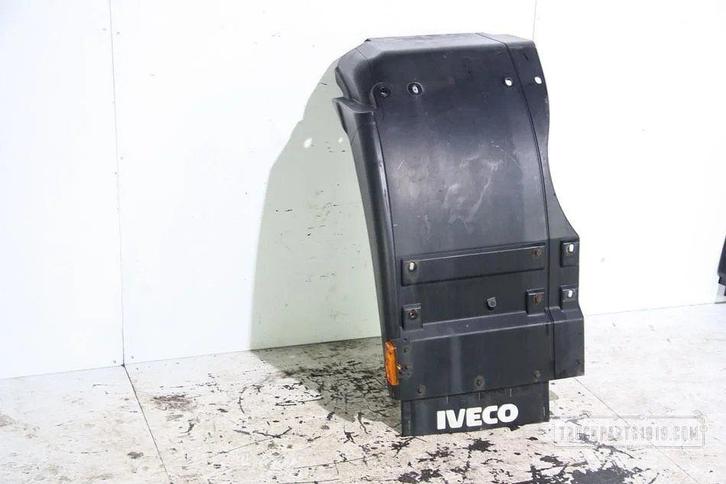 Iveco Body & Chassis Parts Iveco Spatscherm Li. Used, Auto-onderdelen, Vrachtwagen-onderdelen, Iveco, Carrosserie en Plaatwerk
