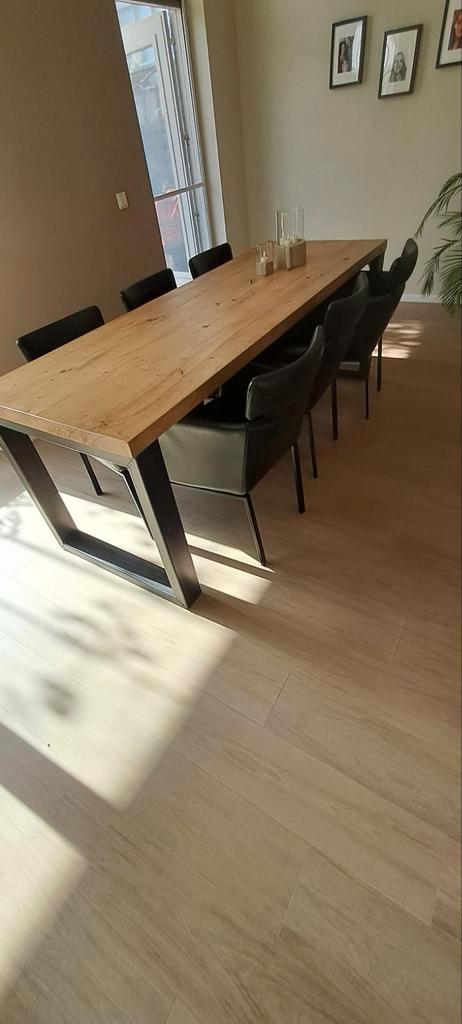 Massief Eiken Tafel - Eyecatcher!, Huis en Inrichting, Tafels | Eettafels, 50 tot 100 cm, 200 cm of meer, Vijf personen of meer