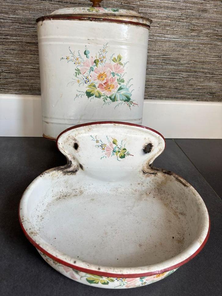Antieke Emaille waterreservoir met lekbak Bloemmotieven, Antiek en Kunst, Antiek | Emaille, Ophalen