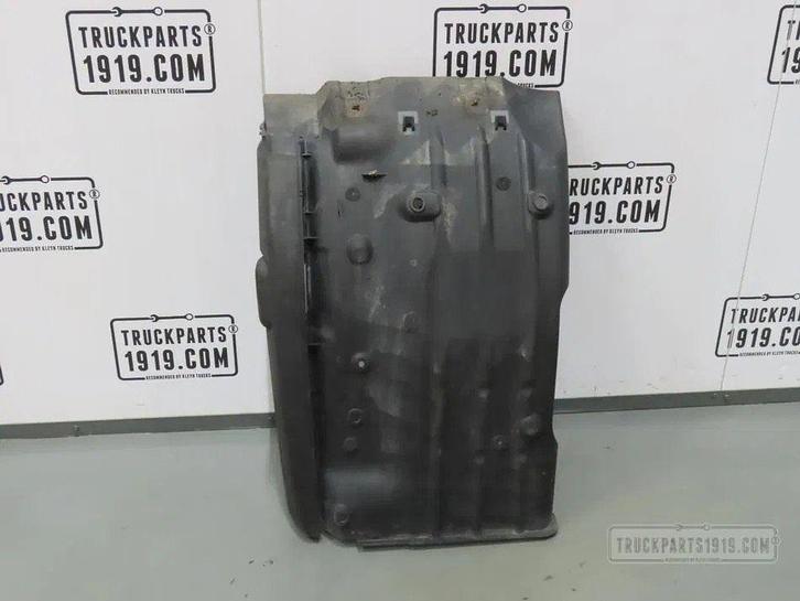 Scania 2599544 Spatbord voor Re., Auto-onderdelen, Vrachtwagen-onderdelen, Scania, Carrosserie en Plaatwerk, Gebruikt, Ophalen