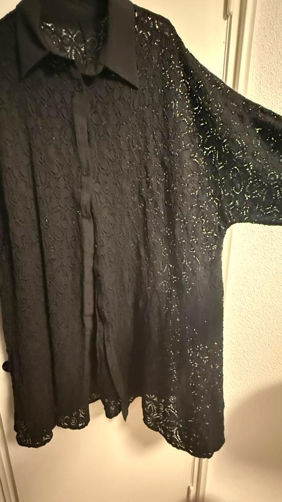 Zwarte kanten blouse/tuniek Mat L/XL, Kleding | Dames, Grote Maten, Zo goed als nieuw, Blouse of Tuniek, Zwart, Ophalen of Verzenden