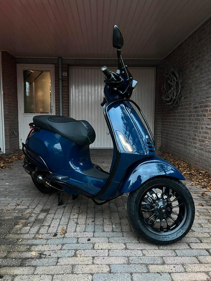 Vespa sprint 2016 50cc 4t Brom, Fietsen en Brommers, Scooters | Piaggio, Nieuw, Overige modellen, Maximaal 45 km/u, Benzine, Ophalen