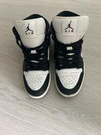 Nike jordens, Ophalen of Verzenden, Zo goed als nieuw, Sneakers of Gympen