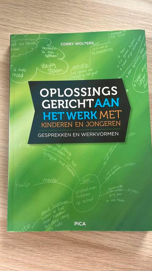 Oplossingsgericht aan het werk met kinderen en jongeren, Boeken, Wetenschap, Zo goed als nieuw, Sociale wetenschap, Ophalen of Verzenden