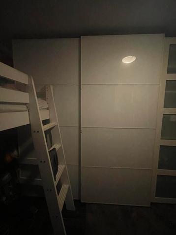Pax schuifdeuren melkwit glas