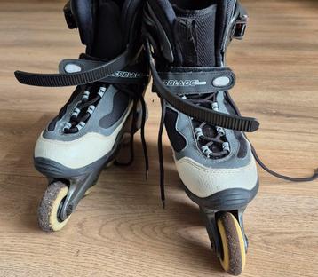 Rollerblades skeelers maat 40 met beschermingsset  beschikbaar voor biedingen