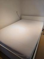 Mooi wit IKEA bed inclusief 2 lattenbodems, Huis en Inrichting, Ophalen, Zo goed als nieuw, Tweepersoons, 140 cm