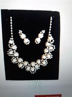 Ketting en oorbellen., Sieraden, Tassen en Uiterlijk, Overige materialen, Overige kleuren, Nieuw, Ophalen of Verzenden