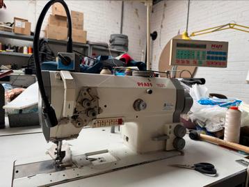 Pfaff 1525 automaat beschikbaar voor biedingen