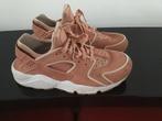 Nike Air Huarache sneakers, Kleding | Dames, Schoenen, Gedragen, Ophalen of Verzenden, Roze, Sneakers of Gympen