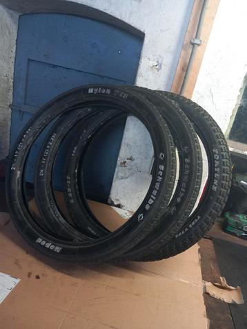 17 inch 2.25 banden (puch kreidler zundapp) beschikbaar voor biedingen