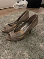 Guess Hakken Grijs Maat 39 - Goede Staat!, Ophalen of Verzenden, Gedragen, Grijs, Pumps