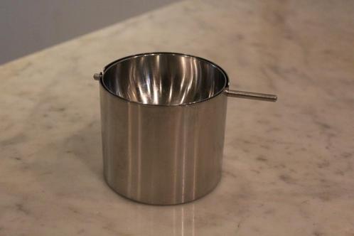 Stelton AJ Cylinda Line RVS Asbak Design by Arne Jacobsen, Antiek en Kunst, Kunst | Designobjecten, Ophalen