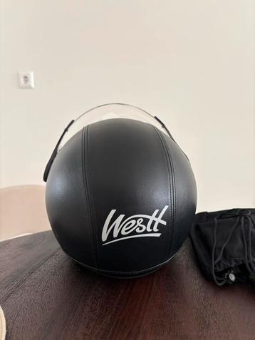 Westt Helm (s) beschikbaar voor biedingen