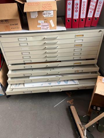 A0 Ladekast met 10 Laden beschikbaar voor biedingen