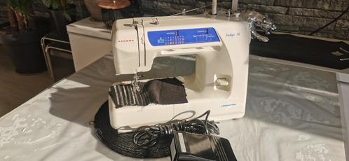 Naaimachine JANOMA 14, Hobby en Vrije tijd, Naaimachines en Toebehoren, Zo goed als nieuw, Naaimachine, Overige merken, Ophalen of Verzenden