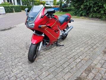 Suzuki GSX 1100 F onderdelen  beschikbaar voor biedingen