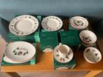 Servies Wedgwood kerstservies (AH), Huis en Inrichting, Ophalen, Keramiek, Nieuw, Wedgwood
