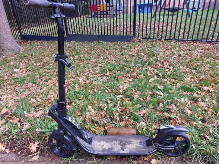 Mooie zwarte HyperMotion vouwstep, Fietsen en Brommers, Steps, Zo goed als nieuw, Gewone step, Ophalen