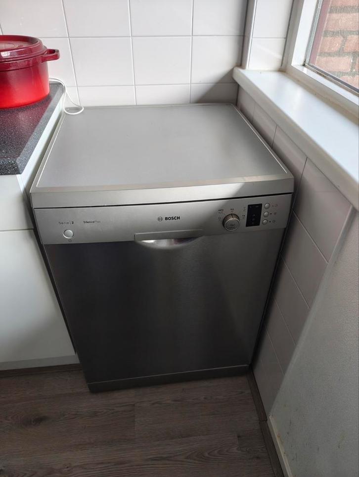 Bosch serie 2 Silence plus vrijstaande vaatwasser, Witgoed en Apparatuur, Vaatwasmachines, Zo goed als nieuw, Minder dan 85 cm