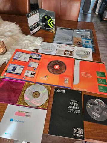 Vintage Computer Items - Zoldervondst beschikbaar voor biedingen